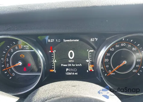 2019 Jeep Wrangler Unlimited Moab 4X4 z USA, uszkodzony, nr VIN 1C4HJXEG2KW596601